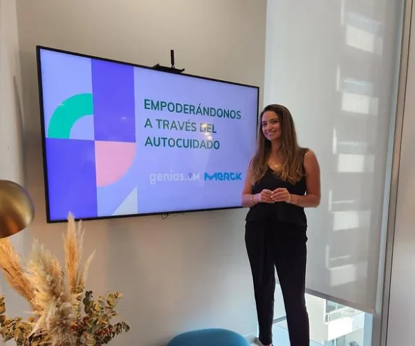 Alejandra Pérez — Conferencista de Emprendimiento