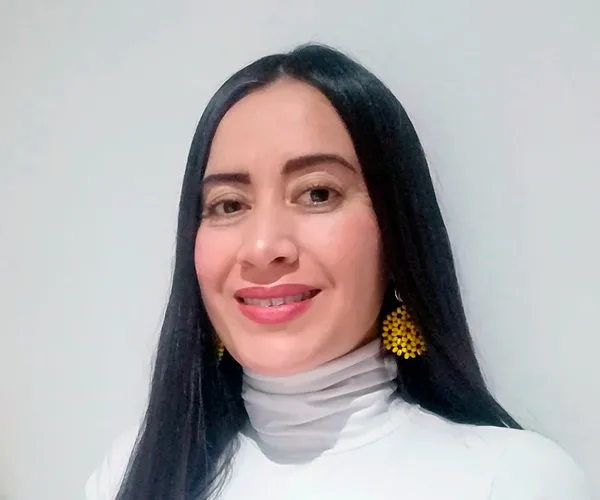 Paola Rojas — Conferencista de Inteligencia Emocional Autoconocimiento