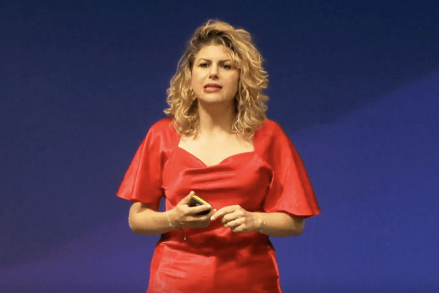 Déborah Berebichez — Speaker in Strategy